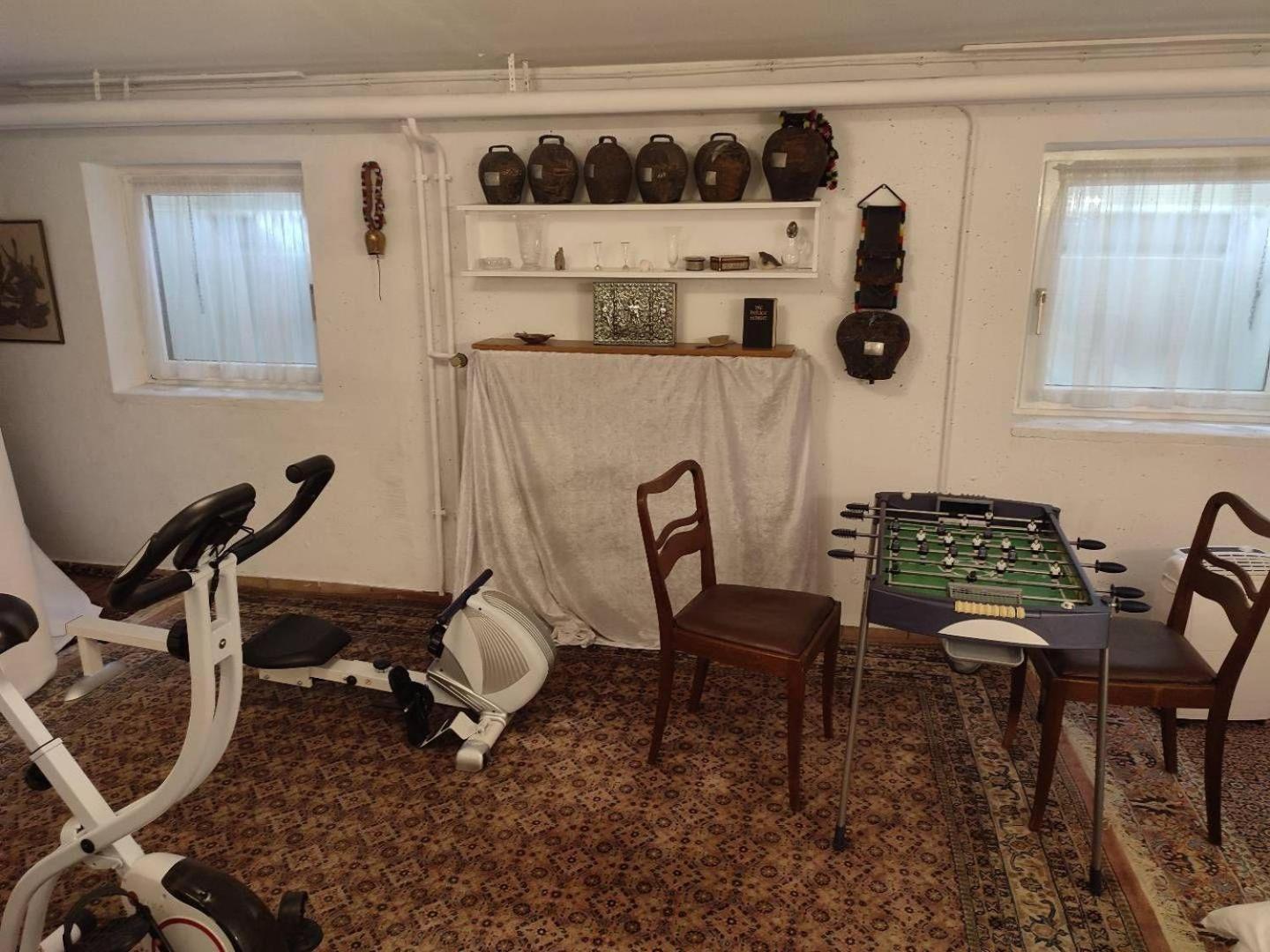 Elegant-Terraced-House-With-Bikes-Near-The-Lake-Children-At-Least-6-A-Old Starnberg Kültér fotó